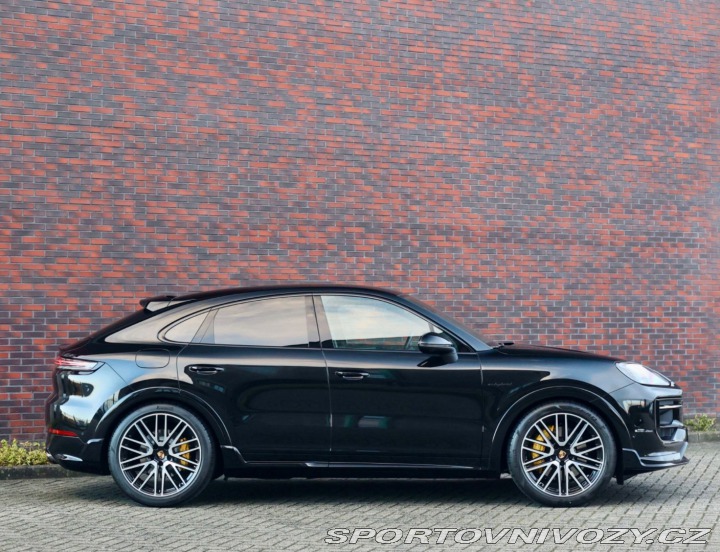 Porsche Cayenne Coupe 3.0 V6 E-Hybrid 34 2025