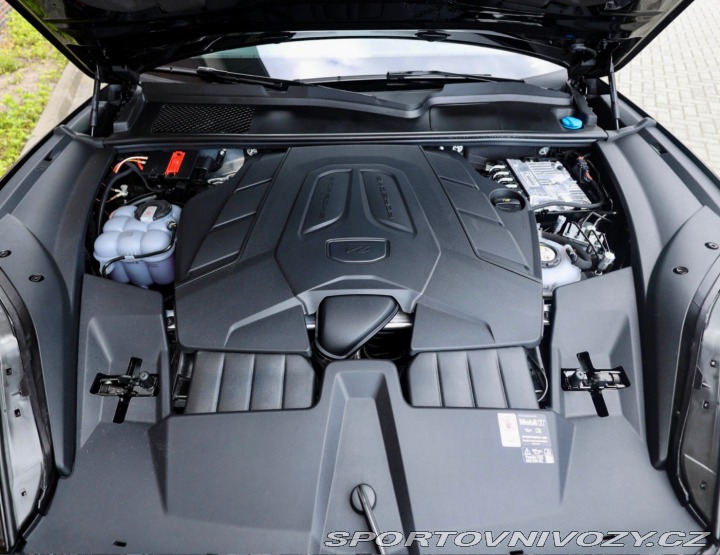 Porsche Cayenne Coupe 3.0 V6 E-Hybrid 34 2025