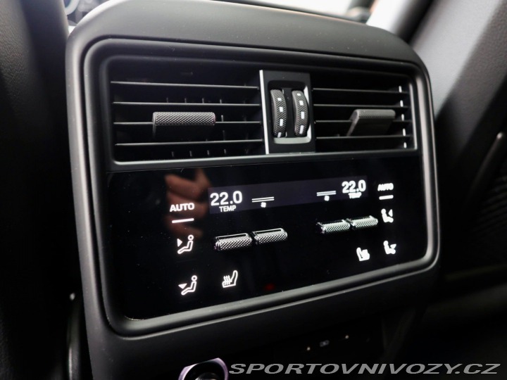 Porsche Cayenne Coupe 3.0 V6 E-Hybrid 34 2025