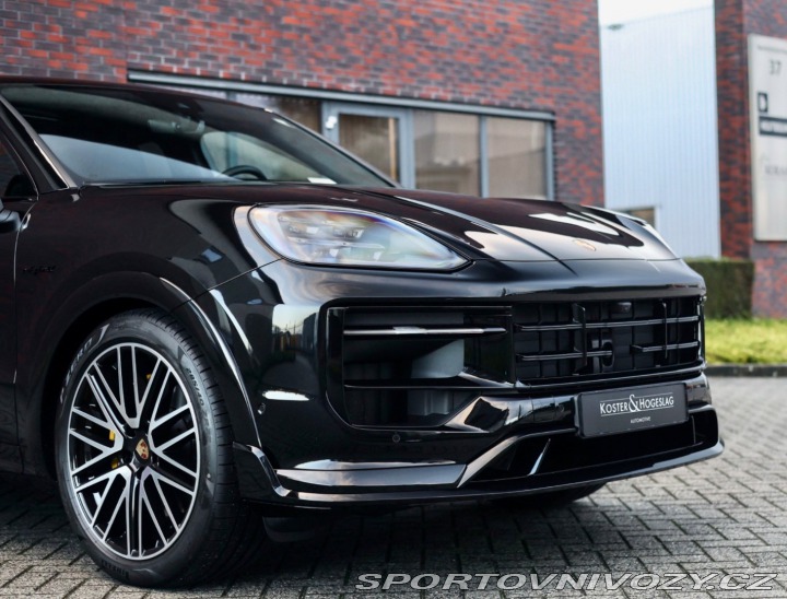 Porsche Cayenne Coupe 3.0 V6 E-Hybrid 34 2025