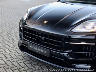 Porsche Cayenne Coupe 3.0 V6 E-Hybrid 34 2025