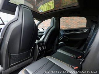 Porsche Cayenne Coupe 3.0 V6 E-Hybrid 34 2025