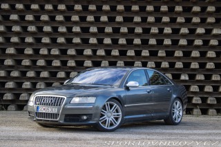 Audi S8 5.2 V10 Quattro / AJ NA