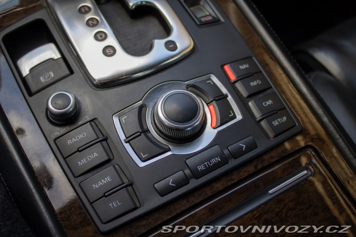 Audi S8 5.2 V10 Quattro / AJ NA 2007