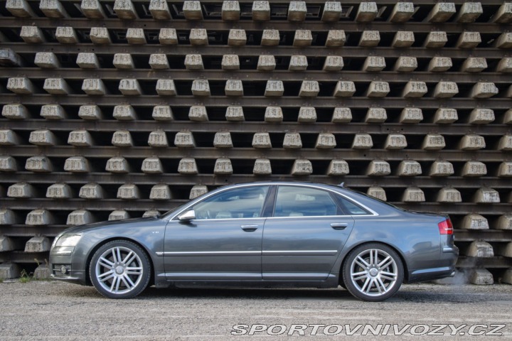 Audi S8 5.2 V10 Quattro / AJ NA 2007