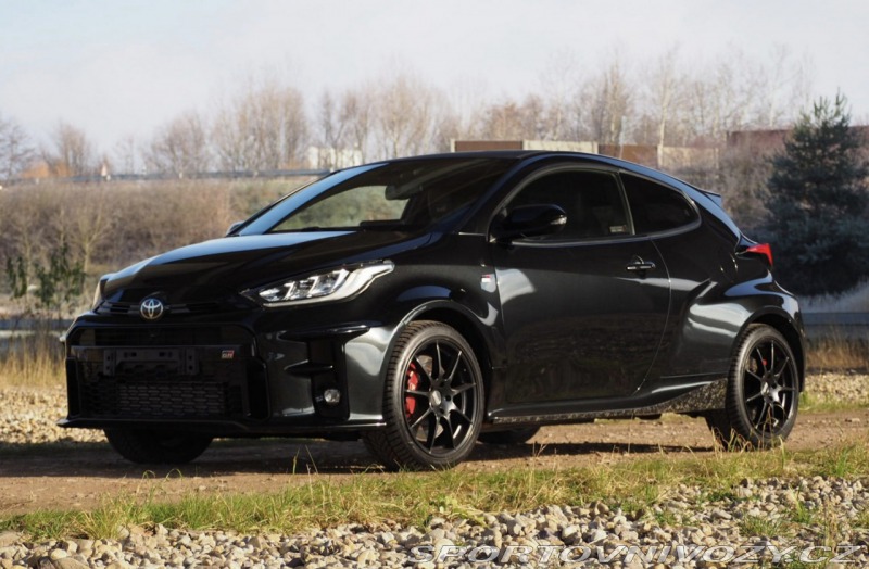 Toyota Yaris PERFORMANCE