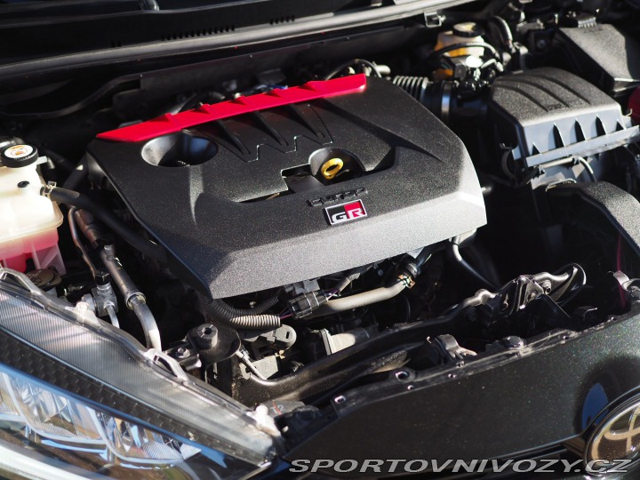 Toyota Yaris PERFORMANCE 2020