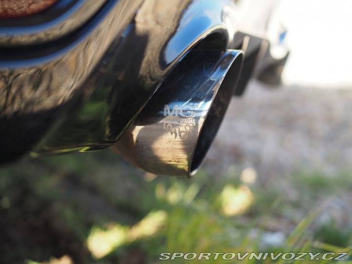 Toyota Yaris PERFORMANCE 2020