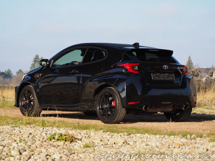 Toyota Yaris PERFORMANCE 2020