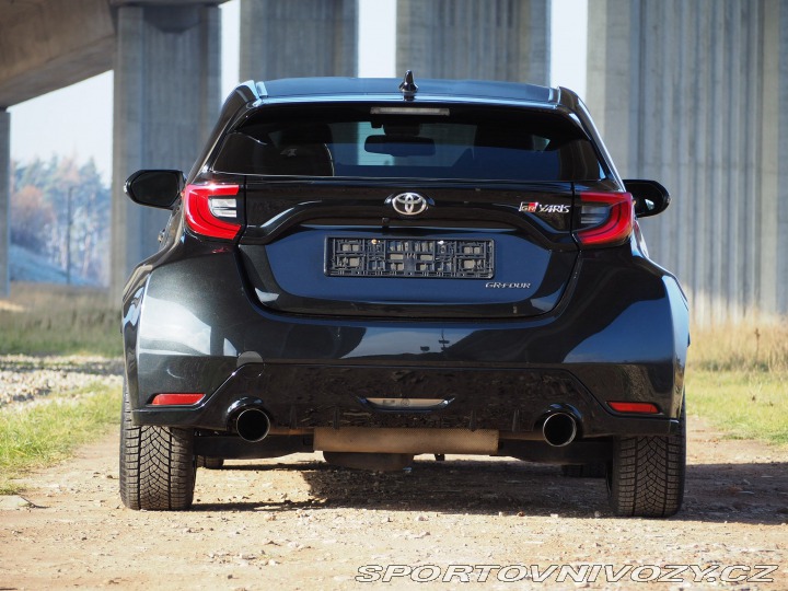 Toyota Yaris PERFORMANCE 2020