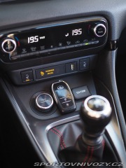 Toyota Yaris PERFORMANCE 2020