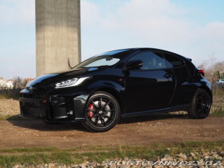 Toyota Yaris PERFORMANCE 2020