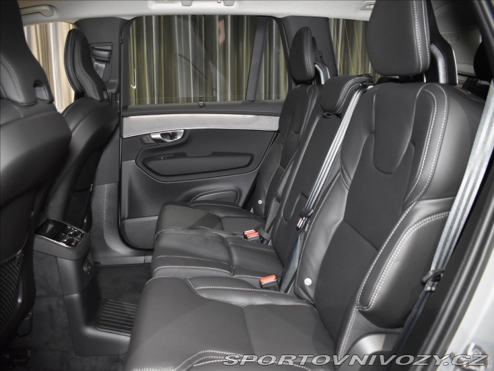 Volvo Ostatní modely XC90 2,0 T8  Plus Dark 2025