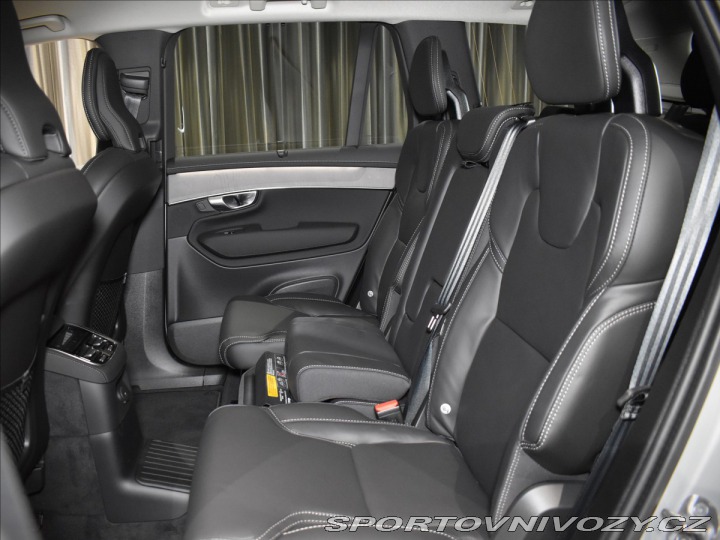 Volvo Ostatní modely XC90 2,0 T8  Plus Dark 2025