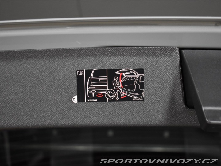 Volvo Ostatní modely XC90 2,0 T8  Plus Dark 2025