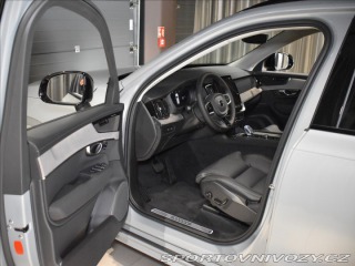 Volvo Ostatní modely XC90 2,0 T8 Plus Dark 2025