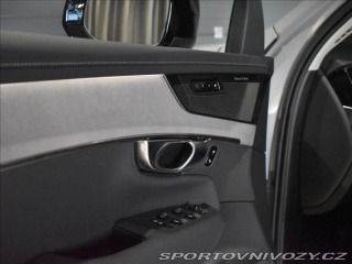 Volvo Ostatní modely XC90 2,0 T8 Plus Dark 2025