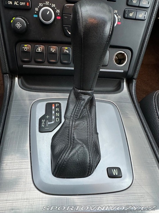 Volvo Ostatní modely XC90 2,4 2011