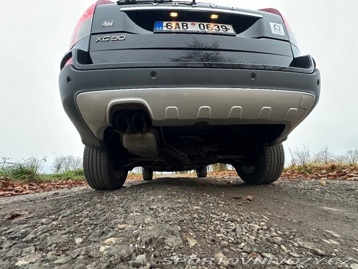 Volvo Ostatní modely XC90 2,4 2011