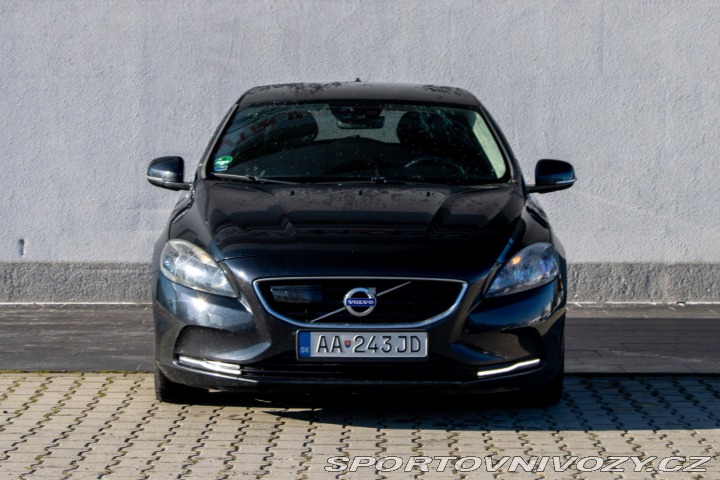 Volvo V40 D4 2.0L Drive-E Momentum 2014