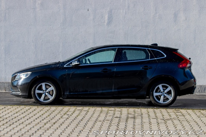 Volvo V40 D4 2.0L Drive-E Momentum 2014