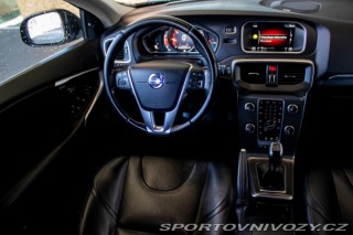 Volvo V40 D4 2.0L Drive-E Momentum 2014