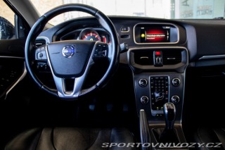 Volvo V40 D4 2.0L Drive-E Momentum 2014