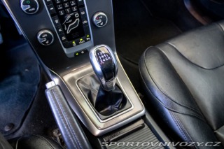 Volvo V40 D4 2.0L Drive-E Momentum 2014