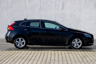 Volvo V40 D4 2.0L Drive-E Momentum 2014
