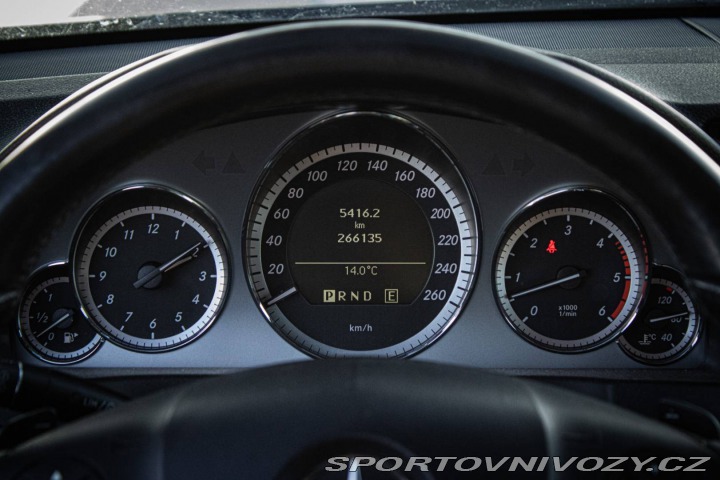 Mercedes-Benz E Kupé  350CDI 170kW / AJ N 2011