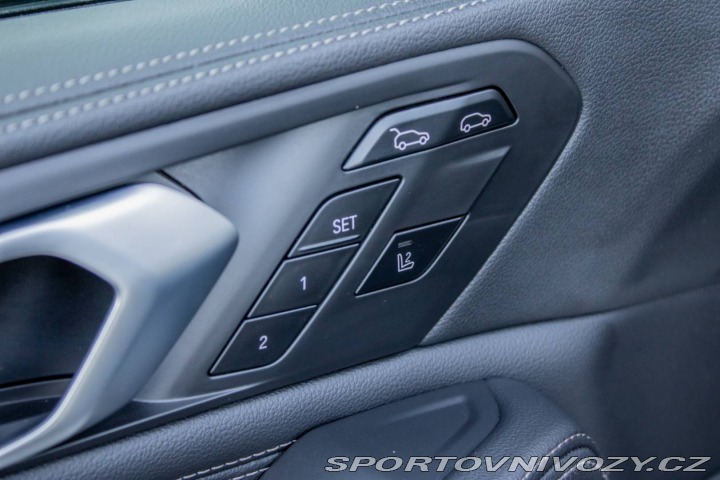 BMW X6 xDrive M40i / DPH / HEAD 2021