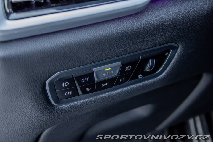 BMW X6 xDrive M40i / DPH / HEAD 2021