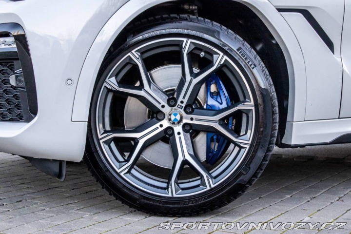 BMW X6 xDrive M40i / DPH / HEAD 2021