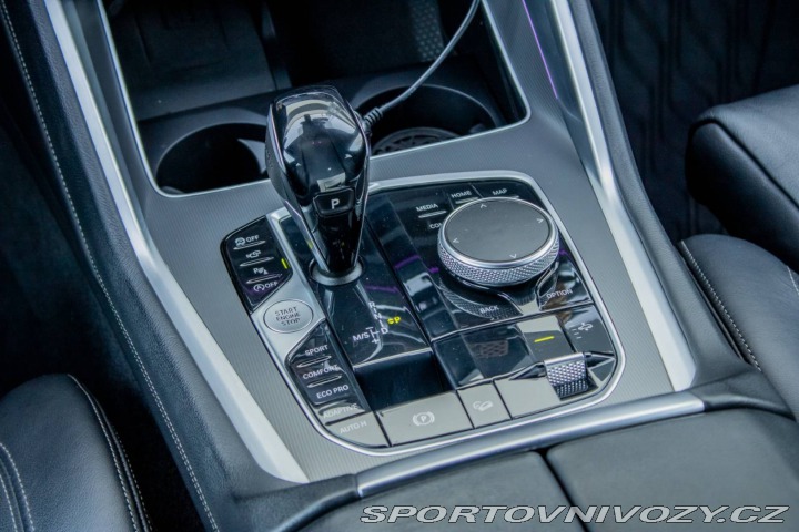 BMW X6 xDrive M40i / DPH / HEAD 2021