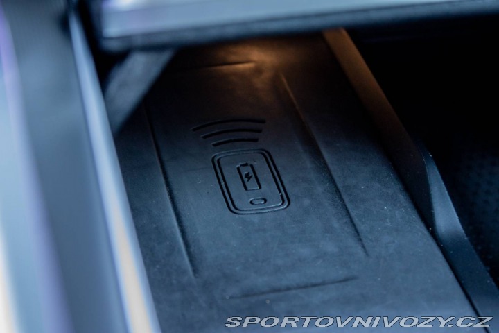 BMW X6 xDrive M40i / DPH / HEAD 2021