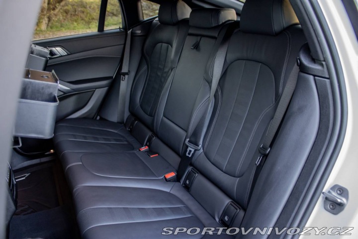 BMW X6 xDrive M40i / DPH / HEAD 2021