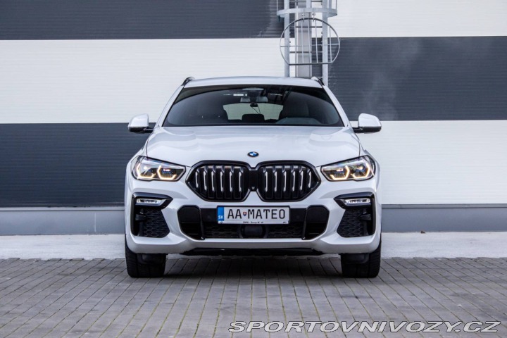 BMW X6 xDrive M40i / DPH / HEAD 2021
