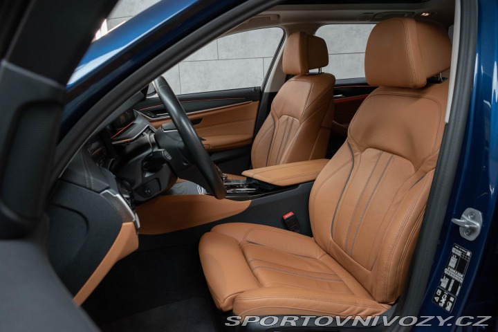 BMW 5 530d xD LASER*TAŽNÉ*ZÁRUK 2023