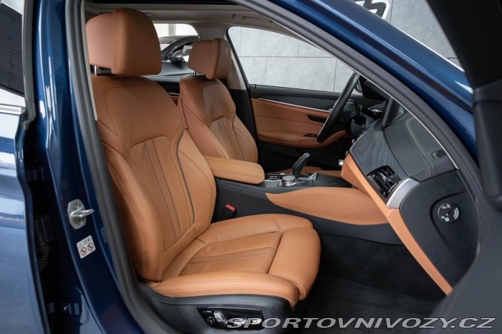 BMW 5 530d xD LASER*TAŽNÉ*ZÁRUK 2023