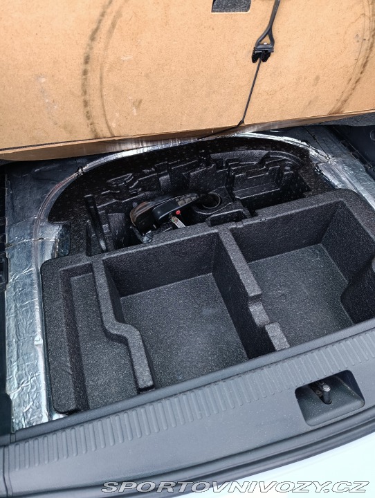 Škoda Octavia RS Nadstandard výbava 2014