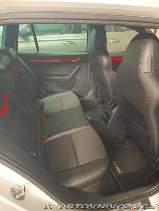 Škoda Octavia RS Nadstandard výbava 2014