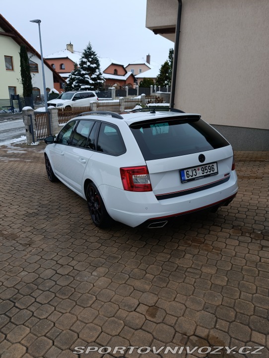 Škoda Octavia RS Nadstandard výbava 2014