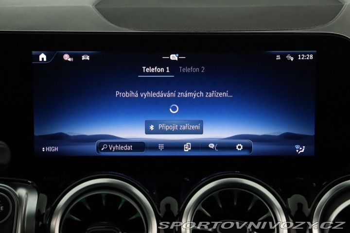 Mercedes-Benz Ostatní modely GLB AMG Line GLB 220 d 4MATIC 2024