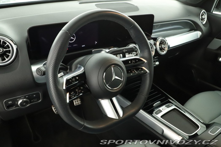 Mercedes-Benz Ostatní modely GLB AMG Line GLB 220 d 4MATIC 2024