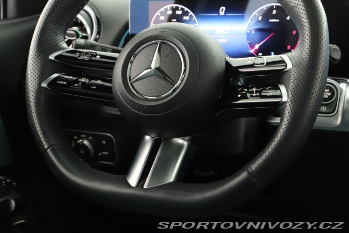 Mercedes-Benz Ostatní modely GLB AMG Line GLB 220 d 4MATIC 2024