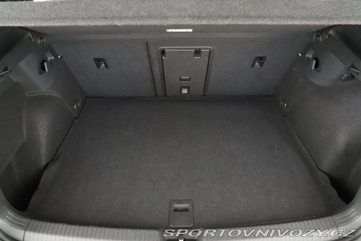 Volkswagen Golf GTE 2021