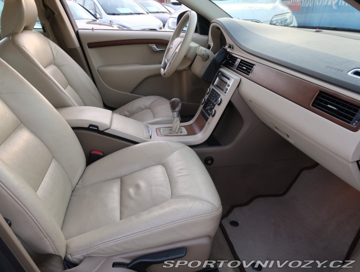 Volvo V70 D5 2010