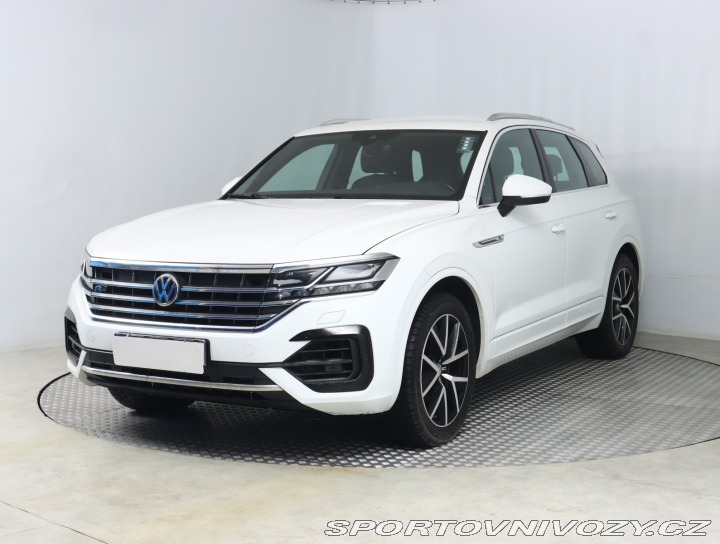 Volkswagen Ostatní modely Touareg R-Line 3.0 TDI 2020