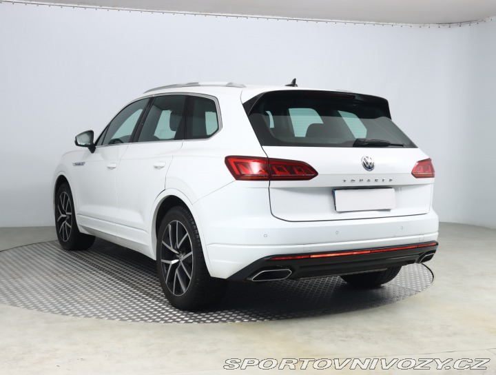 Volkswagen Ostatní modely Touareg R-Line 3.0 TDI 2020