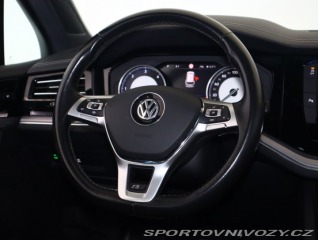 Volkswagen Ostatní modely Touareg R-Line 3.0 TDI 2020